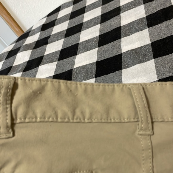 Eddie Bauer Travex Tan Khaki Chino Pants Size 38 x 30 Stretch Zipper Pockets - Picture 10 of 11